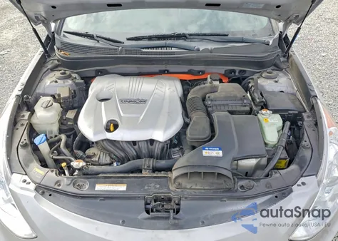 2013 Hyundai Sonata Hybrid z USA, uszkodzony, nr VIN KMHEC4A44DA094143